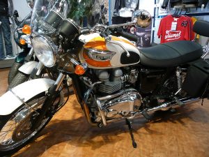 Triumph Bonneville 400