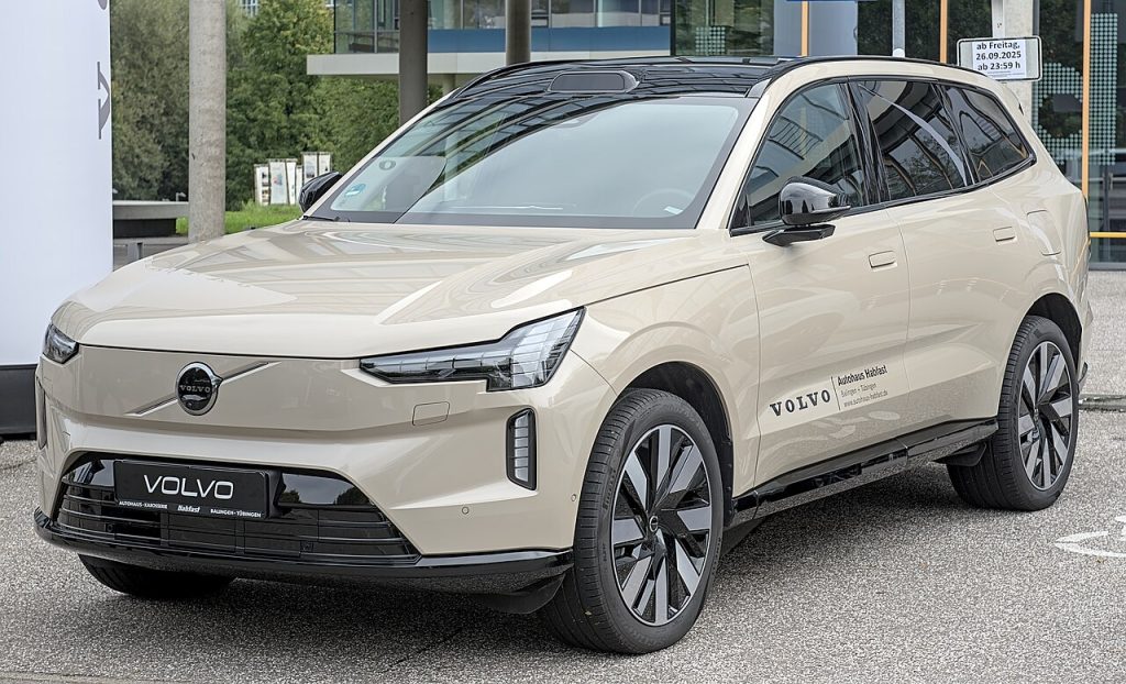 Volvo EX90 electric SUV